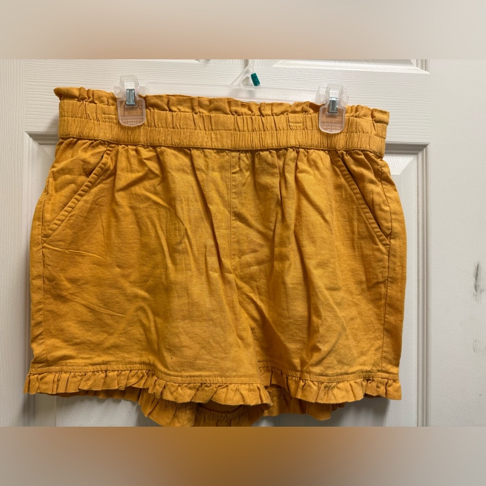 5/$15🎉🎉Loft large pull on shorts